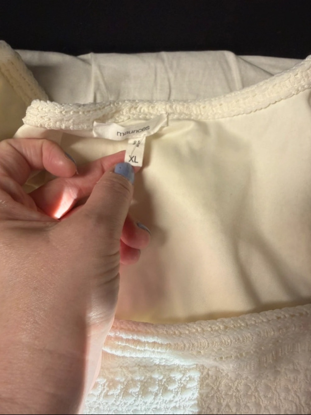 Textured Sleeveless Tank Tops - Picture 4 of 9